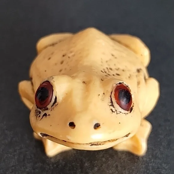 1970s vintage English frog - Picture 1 of 6